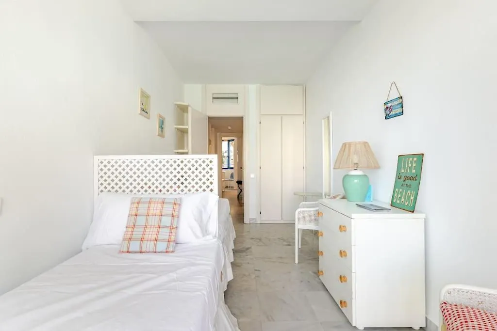 O&L Marbella - Lujoso Apartamento De 3 Dormitorios 0*,  Spain